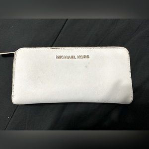 MICHAEL KORS White Leather Continental Wallet